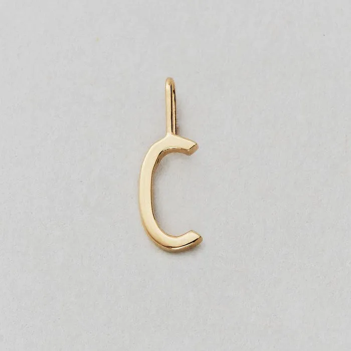Charm lettera oro