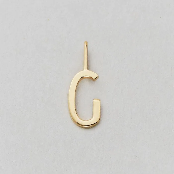 Charm lettera oro